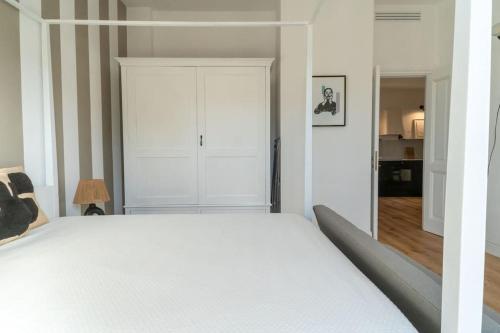 Casa Mirabella — 4-Star Luxury Hotel in Rome, Italy