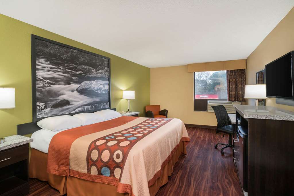 Super 8 by Wyndham Raleigh North East - photo 7