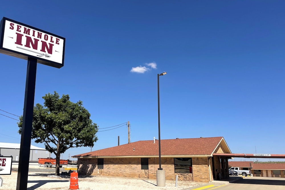 Seminole Inn Near New Mexico Hwy 62 in Seminole, United States
