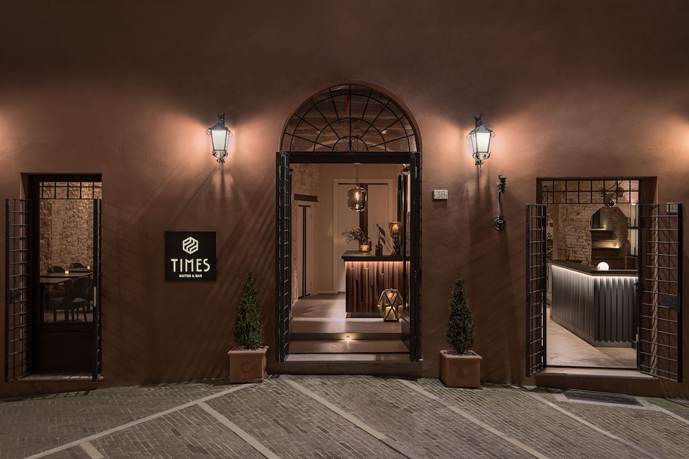 Times Suites Guesthouse Etruria Collection — 4-Star Luxury Hotel in Perugia, Italy
