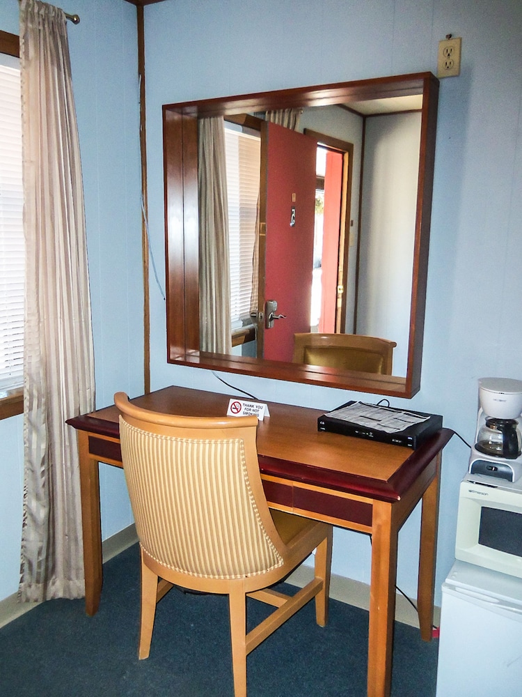 The Gold Pan Motel - photo 29