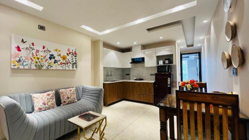 BluO 1BHK Suite Balcony Lift Gym Parking