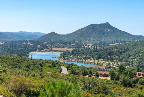 A Living Canvas Amazing Lake View Custom Home — Julian — photo 2