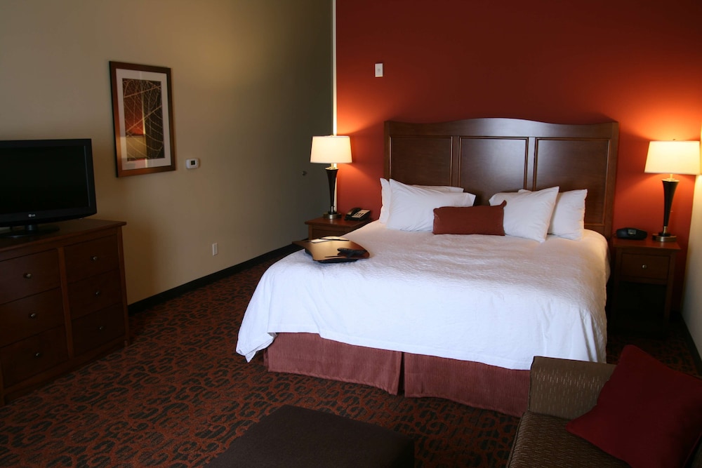 Hampton Inn & Suites Bastrop - photo 7