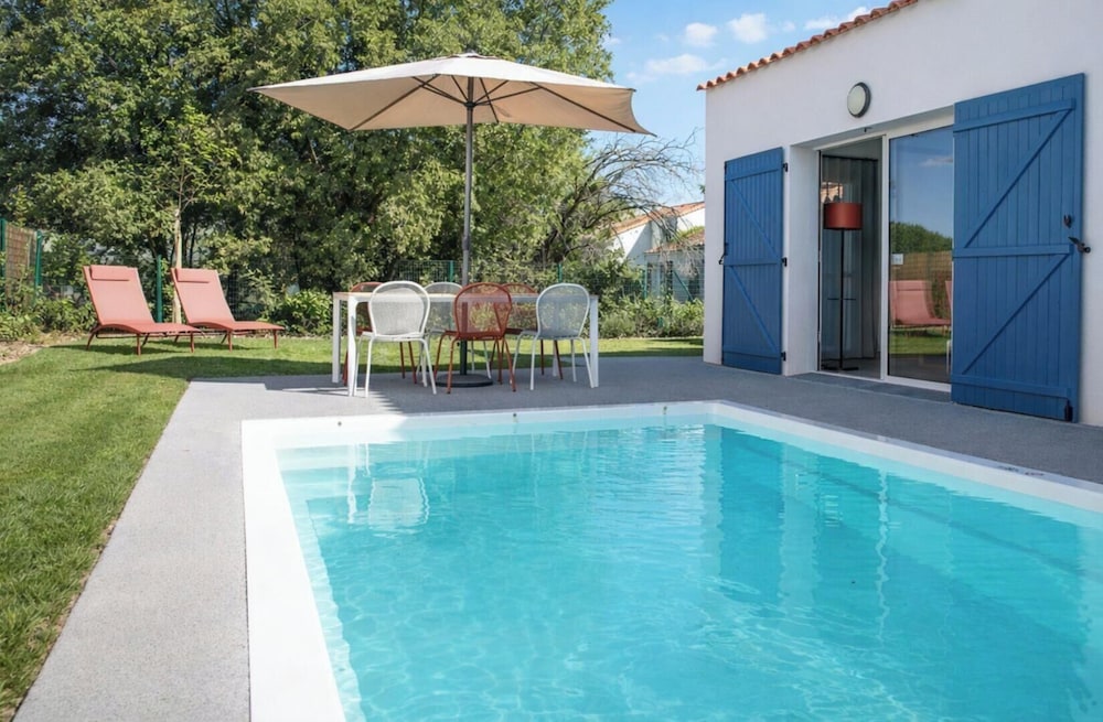 Résidence Pierre et Vacances Premium Les Villas d Olonne — 5-Star Luxury Hotel in Les Sables-D'olonne, France