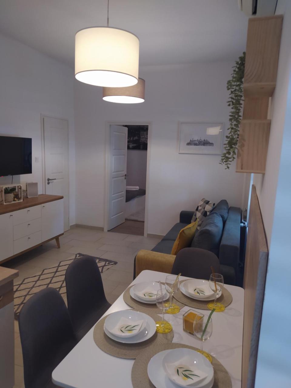 Lady Mabel's apartment near to Aréna Puskás Stadion and City Park with Guarded Parking place — 4-Star Luxury Hotel in Budapest, Hungary