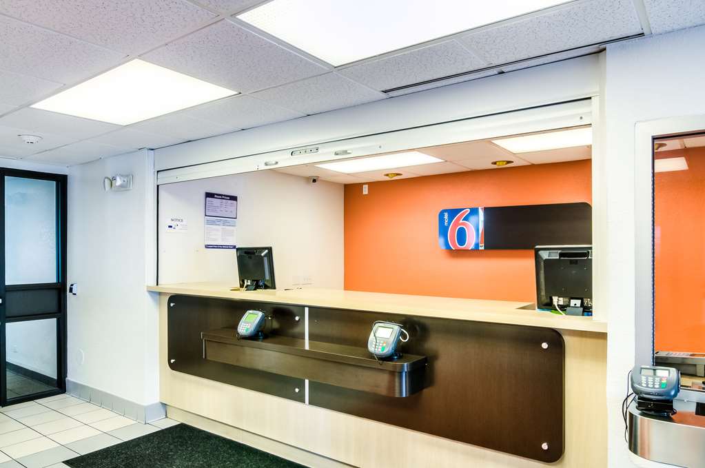Motel 6 Arlington Heights IL Chicago North Central - photo 20