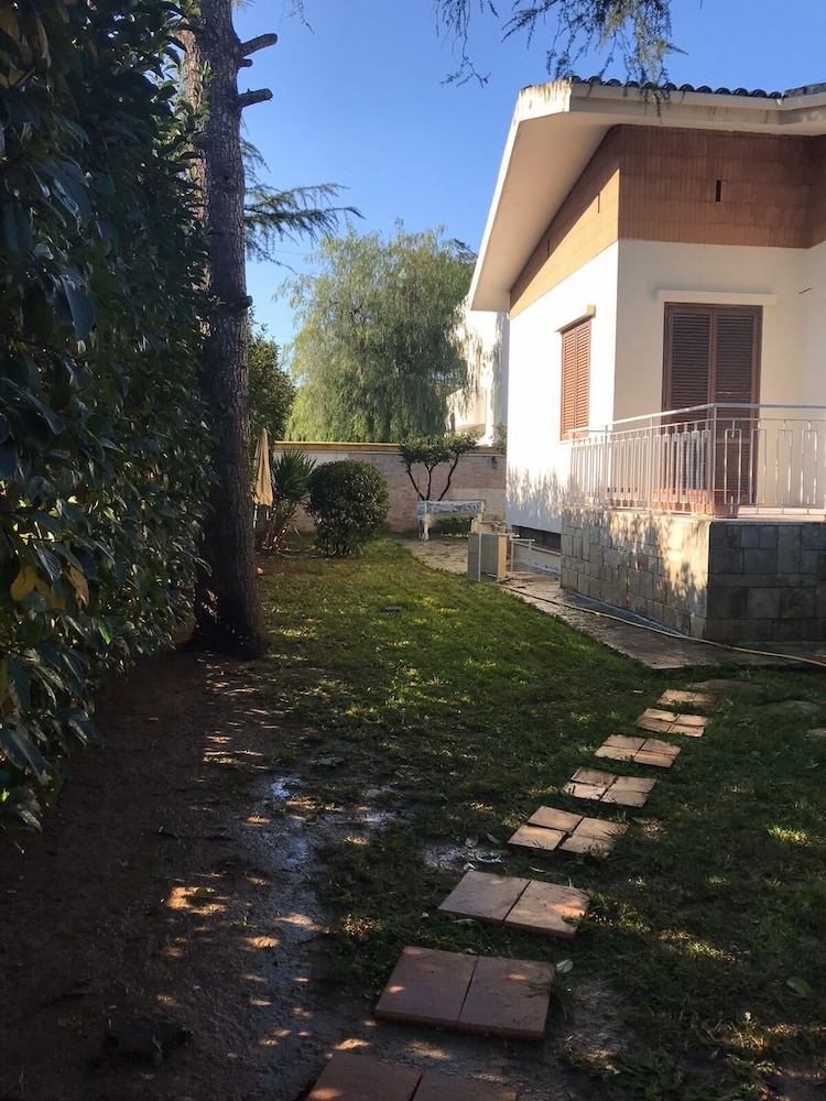 Villa Susanna — 4-Star Luxury Hotel in Brindisi, Italy