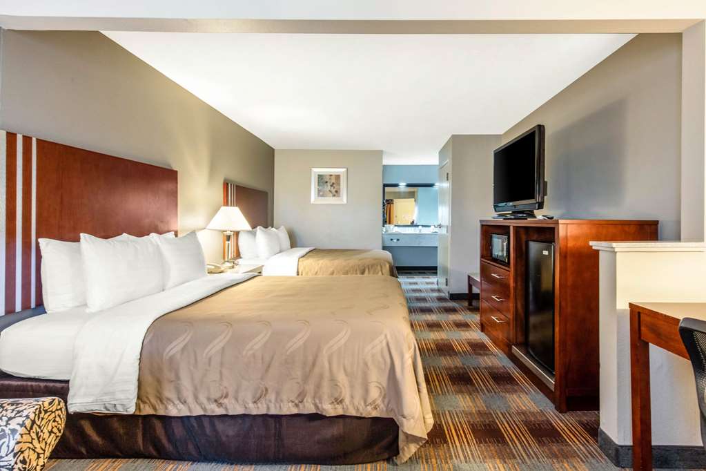 Quality Inn Memphis Airport - photo 19