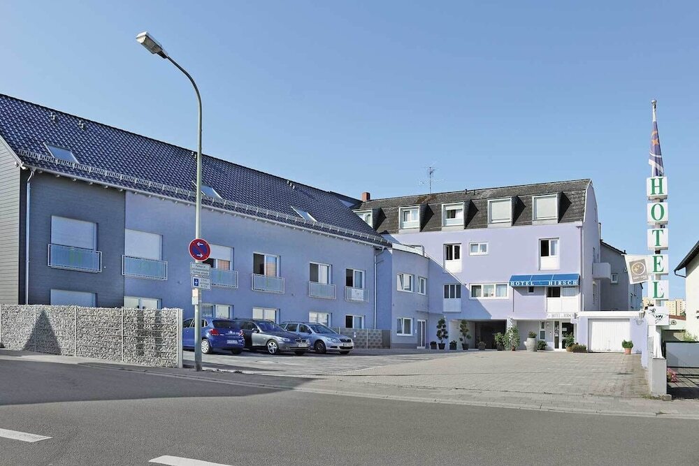 Hotel Zum Hirsch Worth am Rhein — hotel in Woerth Am Rhein