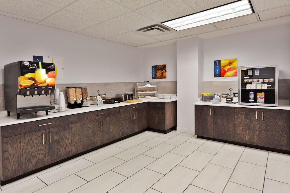 Best Western Plus Columbus North Ft. Moor - photo 20