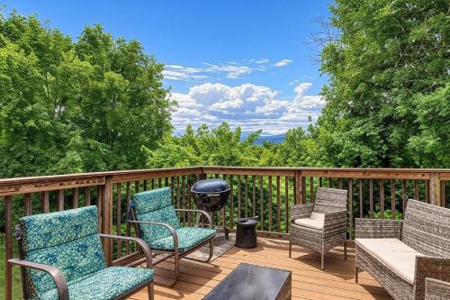 Apple Valley Hideaway 1089 of FREE Attraction tickets for each paid day Dollywood and More - photo 5