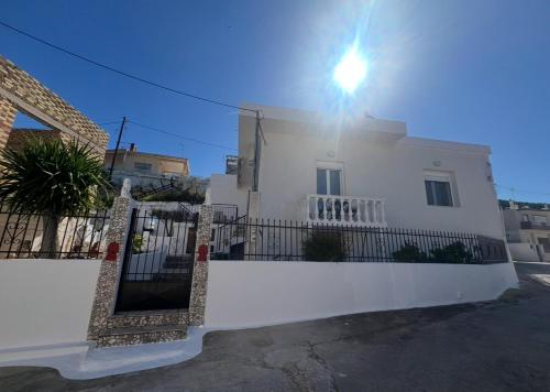 The White House Aianteio — 4-Star Luxury Hotel in Aianteio, Greece