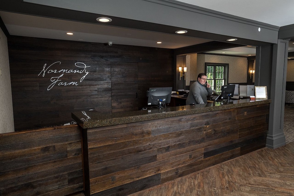 Normandy Farm Hotel and Conference Center - photo 3