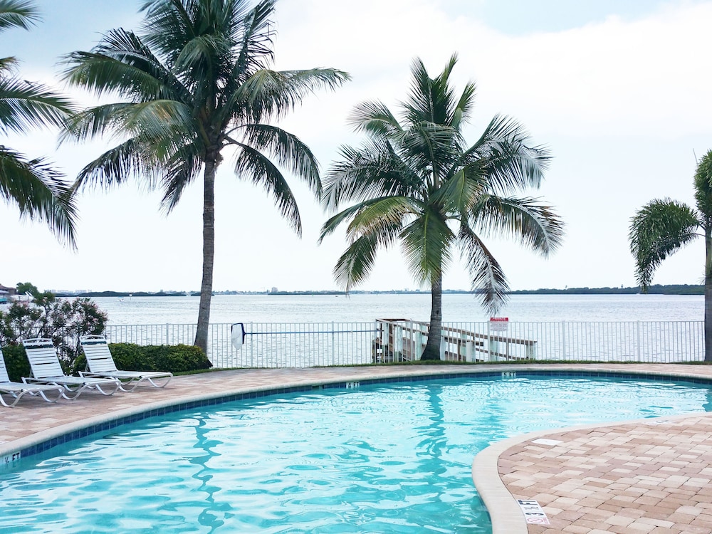 Boca Ciega Resort - photo 25