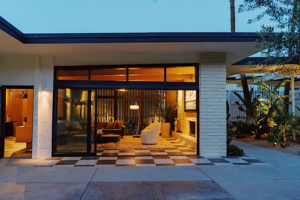 Azure Sky Hotel Adults Only a Town and Desert Boutique Hotel - photo 29