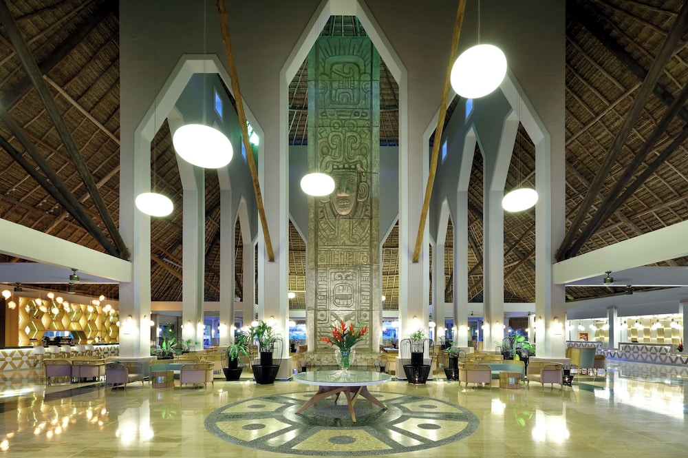 Grand Palladium Select White Sand Resort & Spa All Inclusive