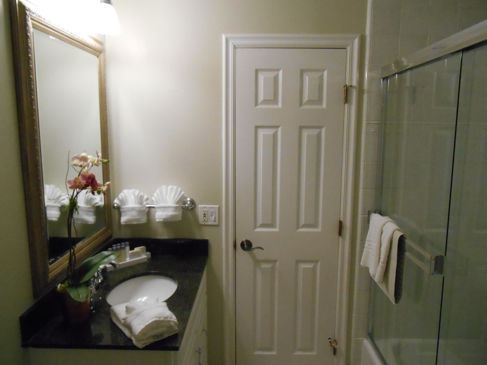 Carmel Bay View Inn - photo 33