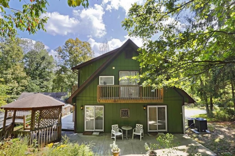 Lil Black Bear Inn - photo 111