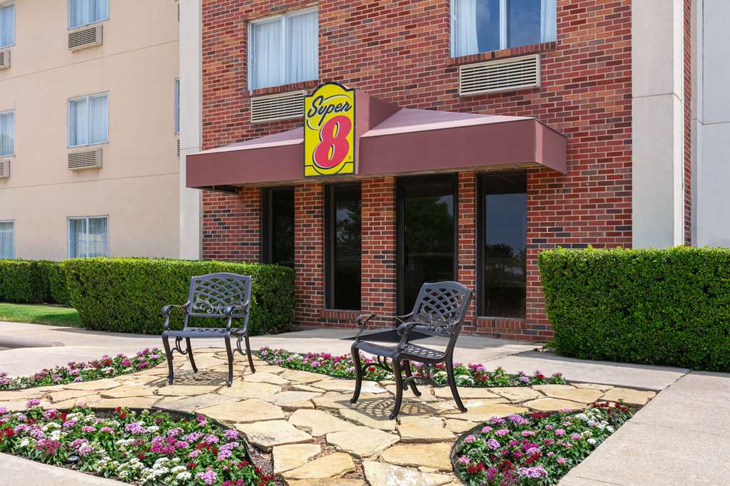 Super 8 by Wyndham Grapevine DFW Airport Northwest - featured photo