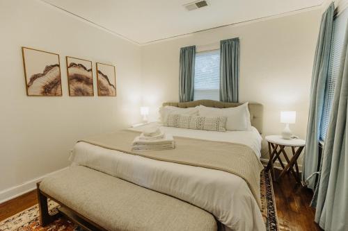 Historic Revival King Bed Liberty Bowl Memphis 895 in Memphis, United States