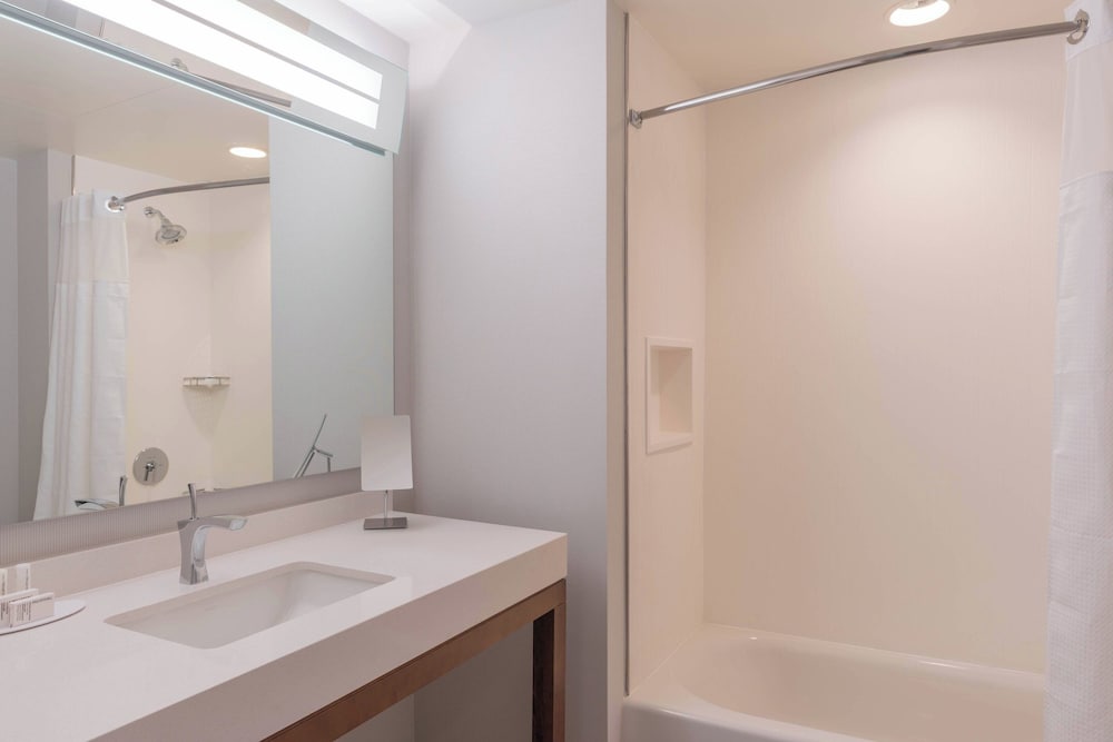 Courtyard by Marriott Thousand Oaks Agoura Hills - photo 20