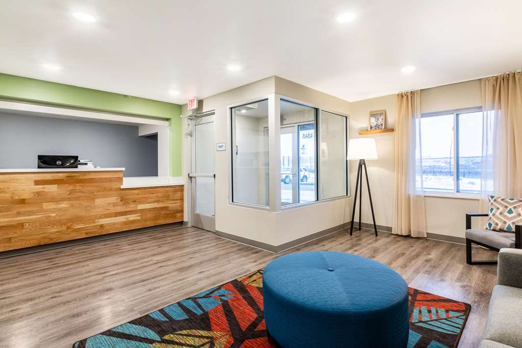 WoodSpring Suites Indianapolis Airport South - photo 8