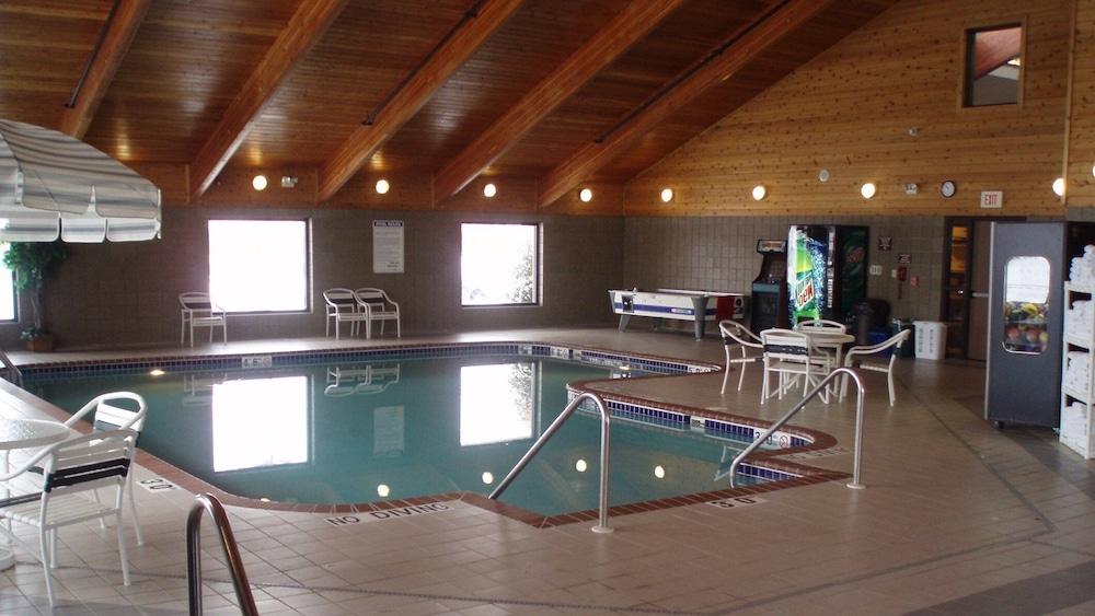 Boarders Inn & Suites by Cobblestone Hotels Ripon - photo 34