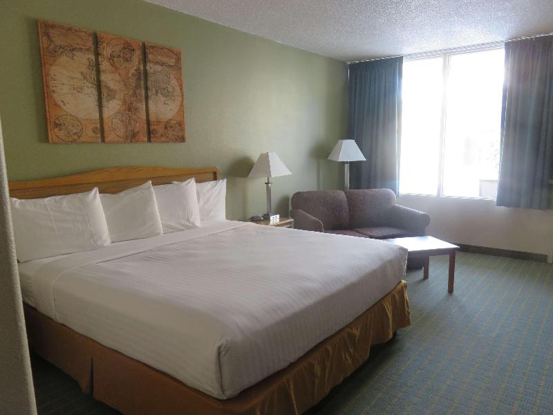 Baymont By Wyndham Fargo — Fargo