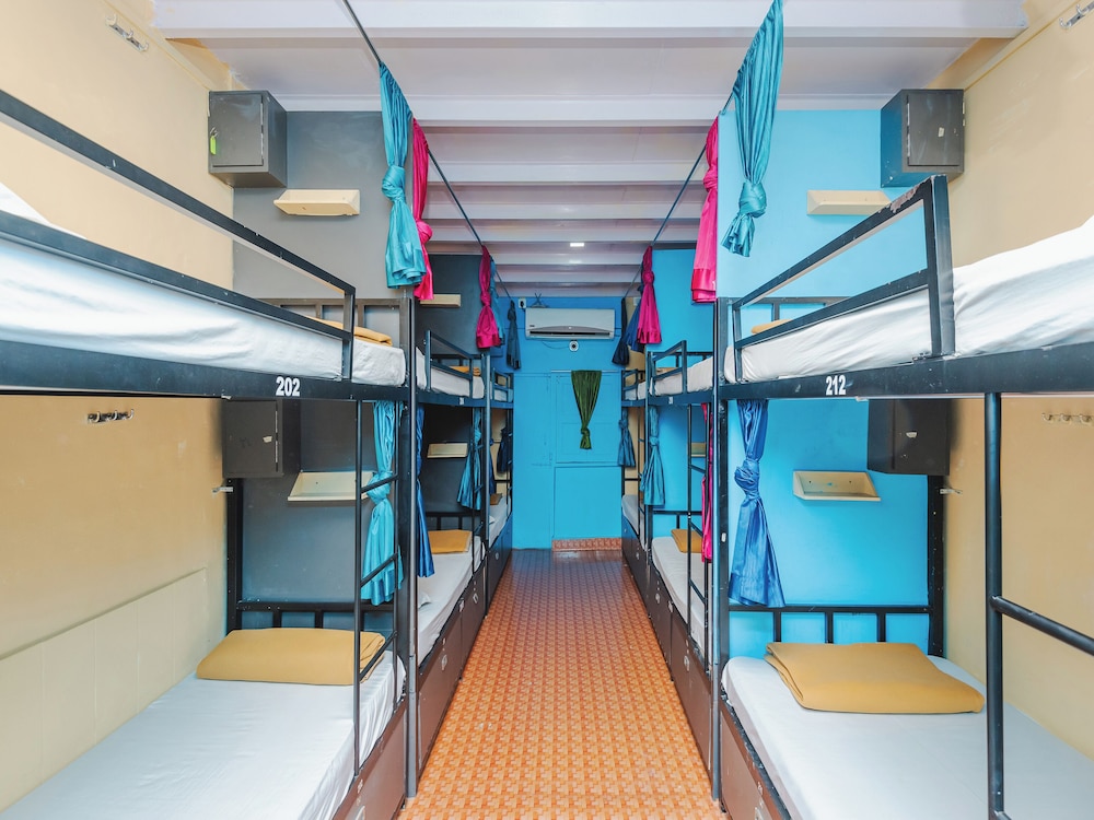 Afra Dormitory - last minute hotel in Mumbai