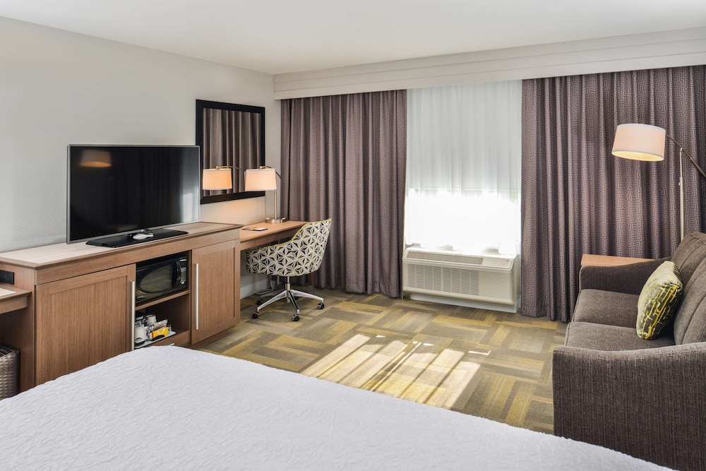 Hampton Inn & Suites Altoona Des Moines - photo 22