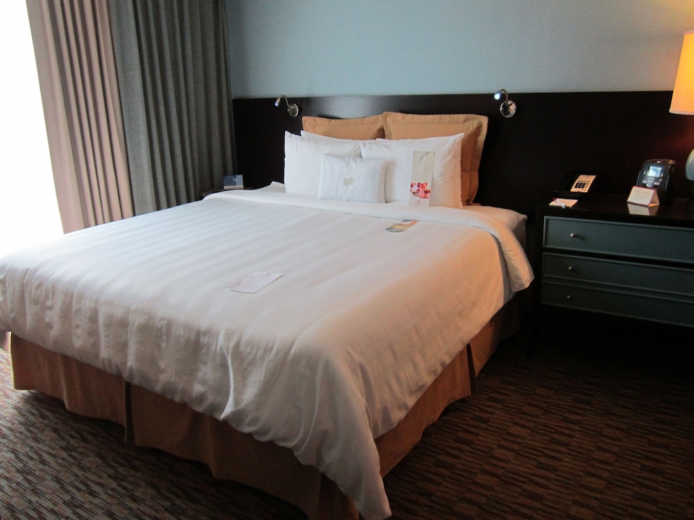 Crowne Plaza Lombard Downers Grove by IHG - photo 7