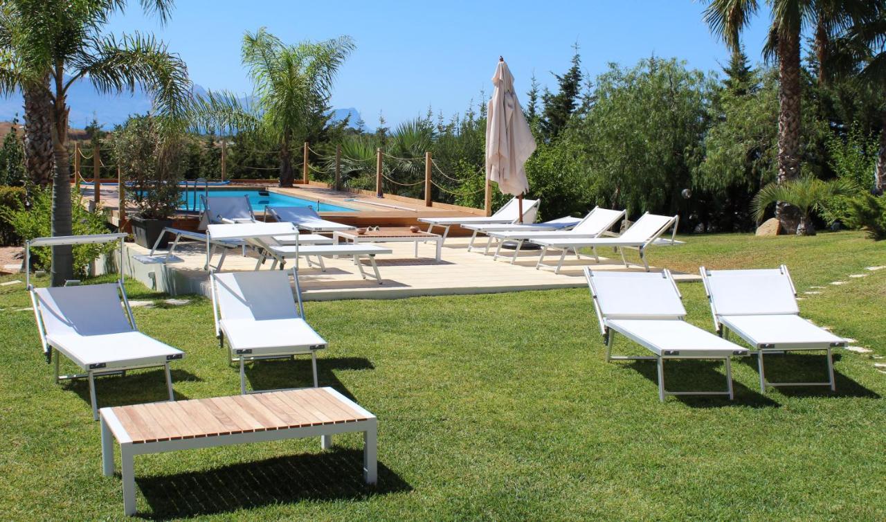 Isola Del Sole Appartamenti Con Piscina — Partinico