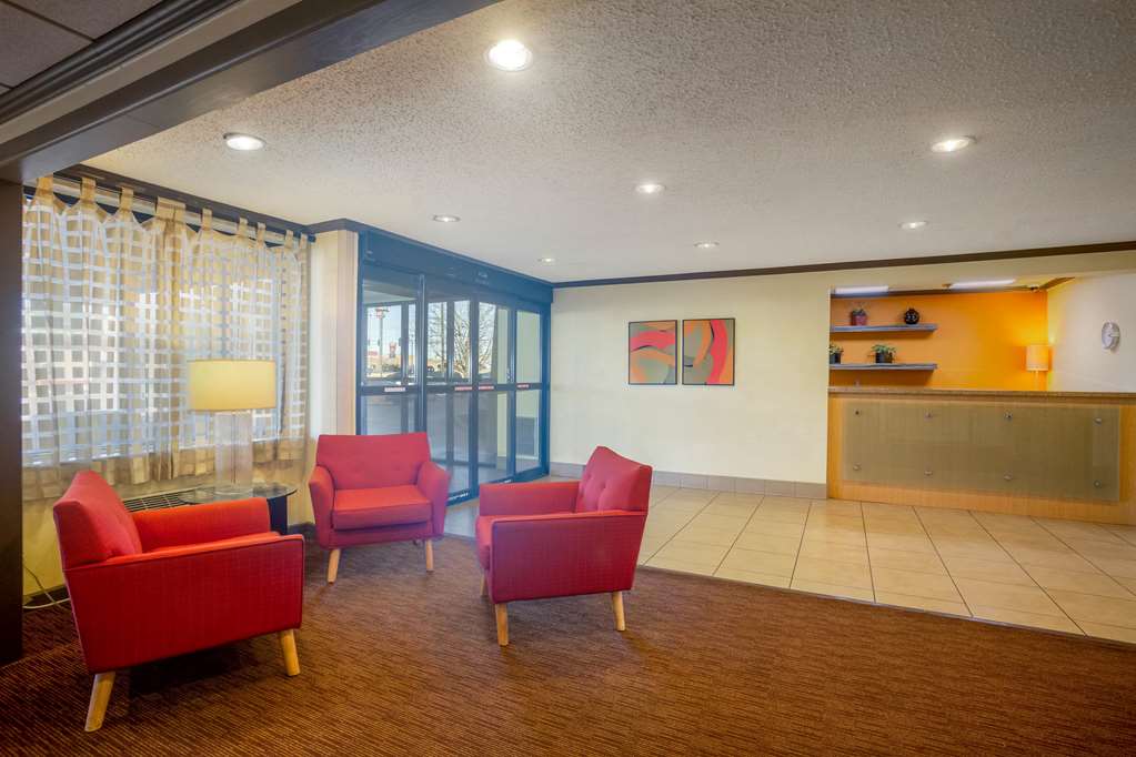 La Quinta Inn & Suites by Wyndham Springdale - photo 5