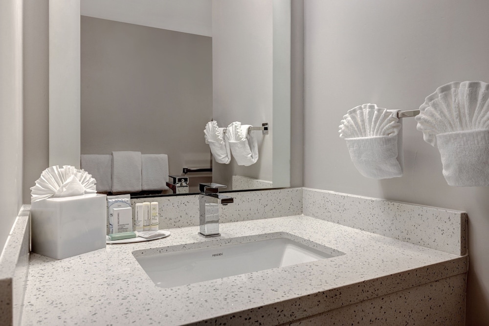TownePlace Suites San Luis Obispo - photo 25