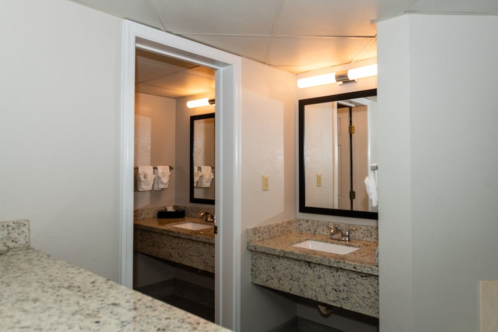 Twin Mountain Inn & Suites - photo 45