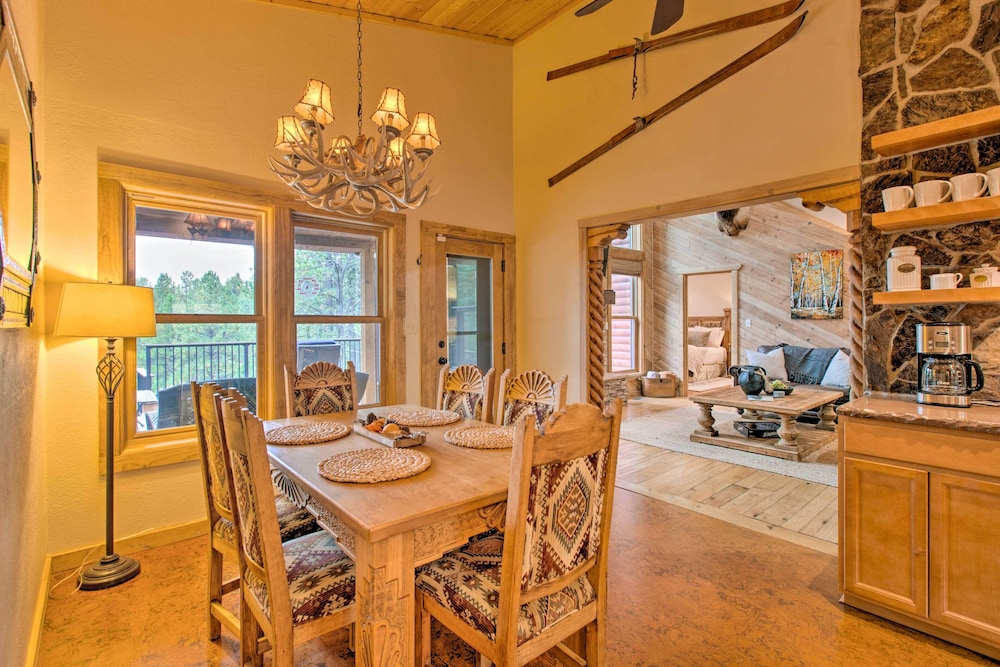 Blue Spruce Cabin with Hot Tub And Resort Amenities - photo 17