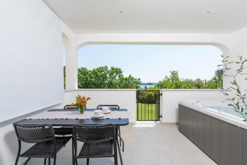 Holiday Home Saladinka with Whirlpool — 4-Star Luxury Hotel in Porec, Croatia