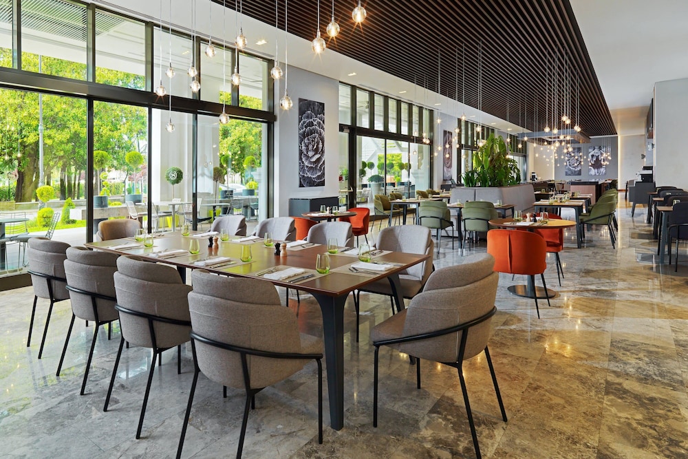 מזון ומשקאות