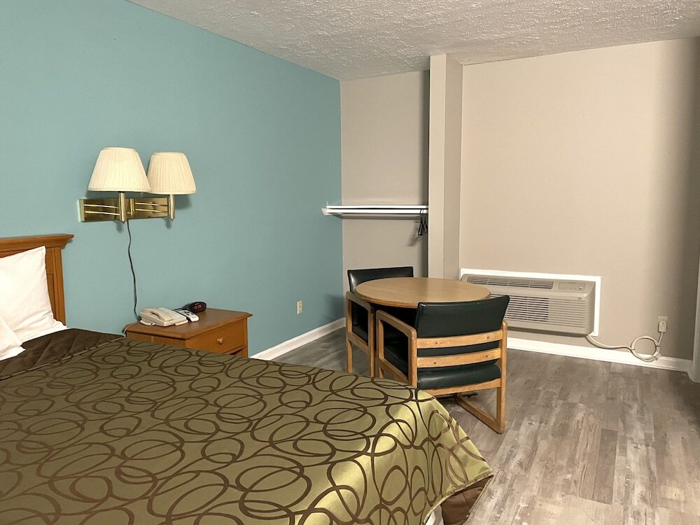 Overton Motel Livingston - photo 8
