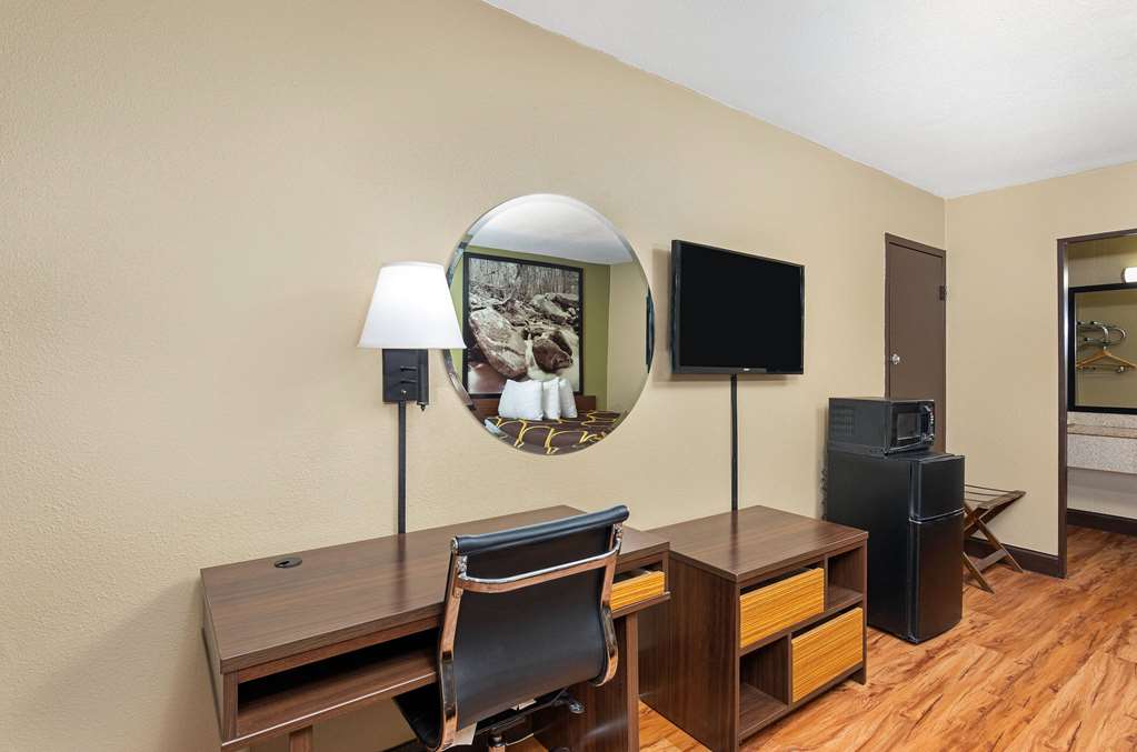 Super 8 by Wyndham Kingsport - photo 10