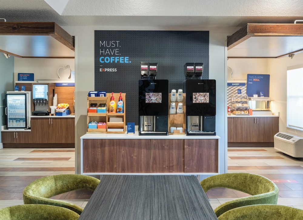 Holiday Inn Express Orlando International Airport by IHG - photo 42