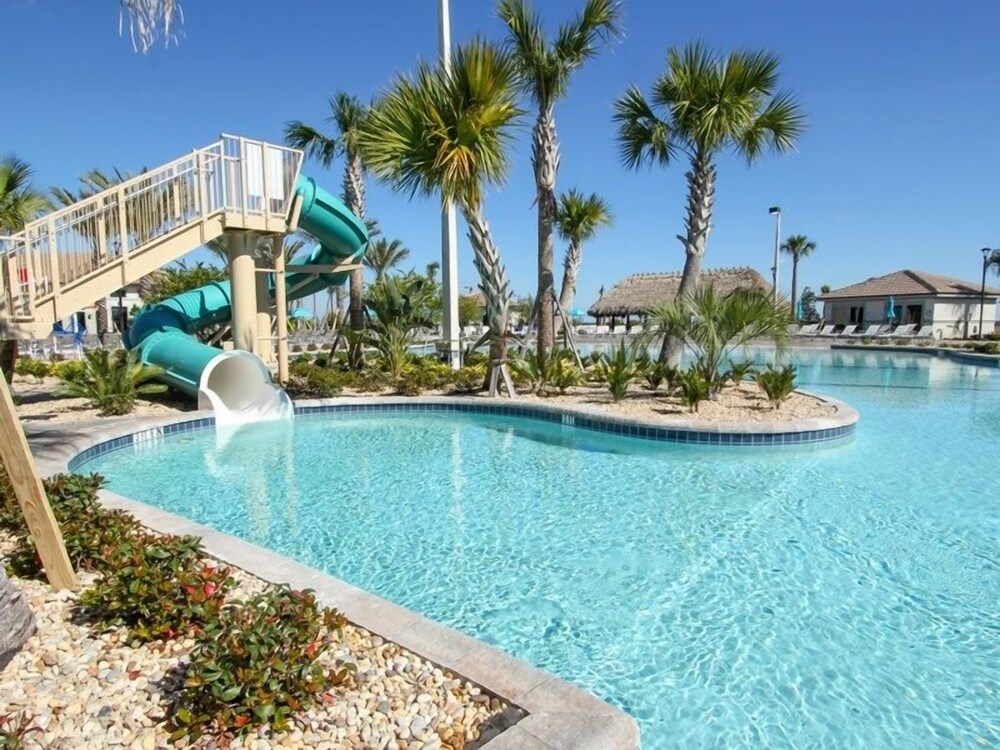 Resort Community Large Private Pool Free Wifi Game Room No Rear Neighbors 6 Bedroom Home by RedAwning - photo 28