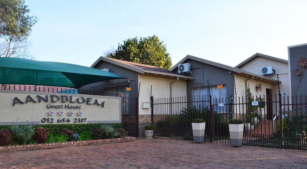 Aandbloem Guest House — 4-Star Luxury Hotel in Centurion, South Africa