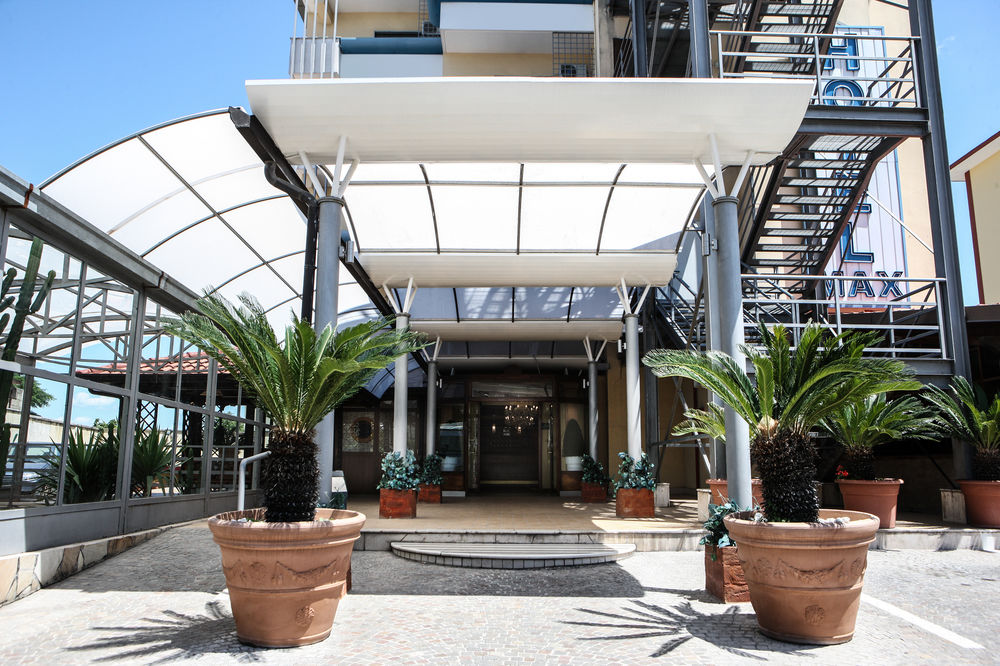 Hotel Max — hotel in Aversa