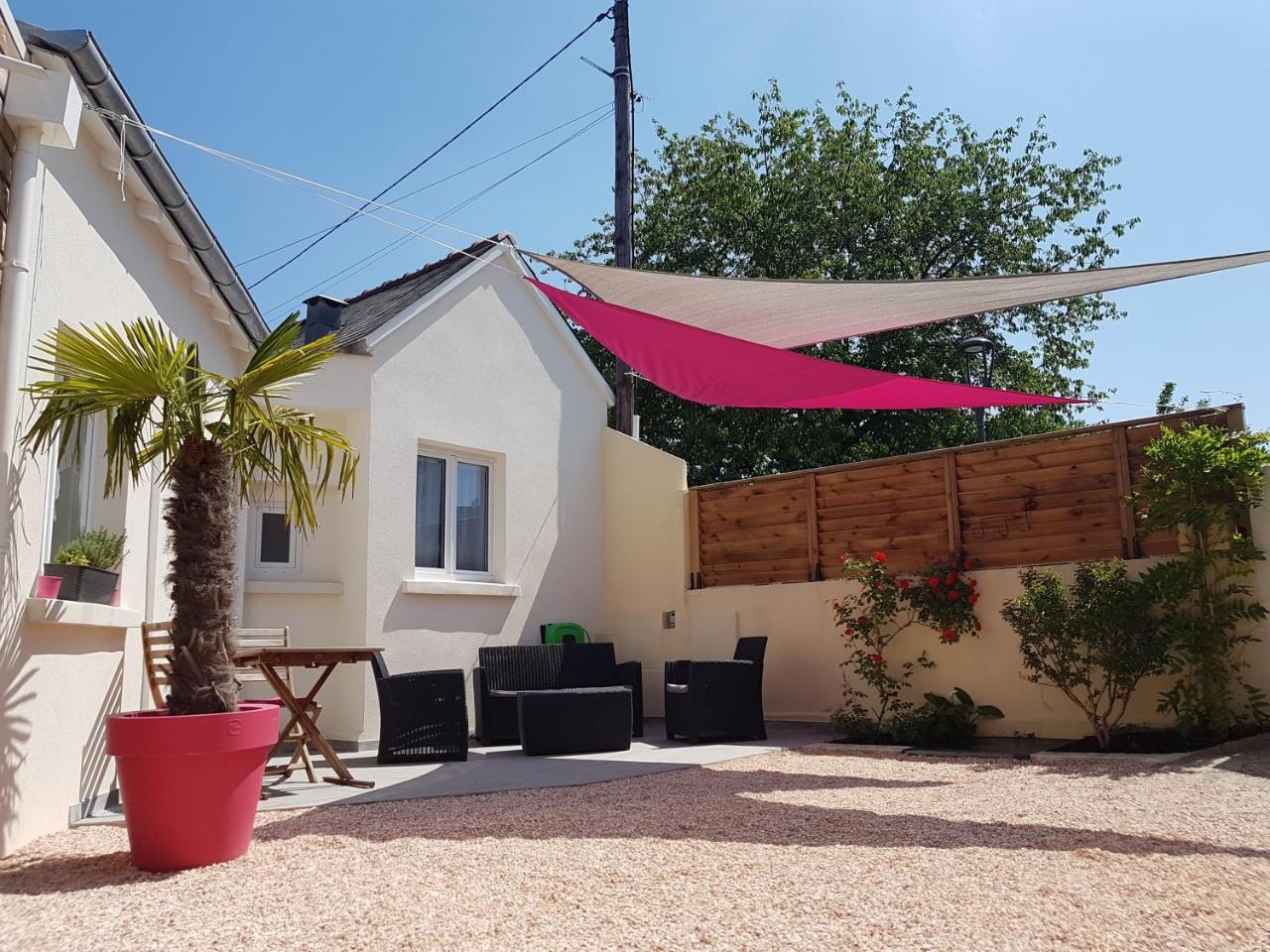 O Tour’s Angels Febvotte in Tours, France