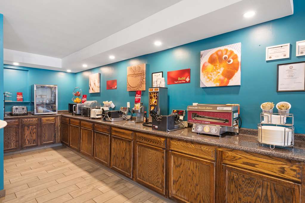 Best Western Plus Holiday Sands Inn & Suites - photo 8
