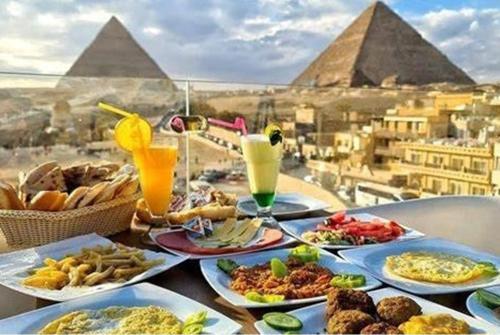 Carpet Alaa ELdein Pyramids view