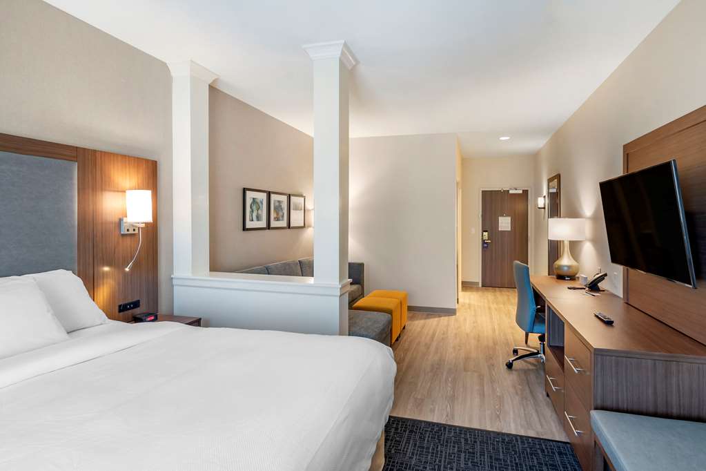 Comfort Suites Grandview Kansas City - photo 17