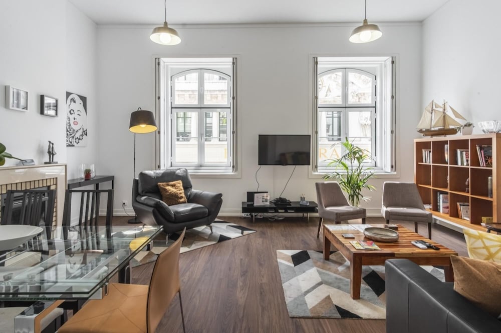 Lv Premier Chiado Ch4 Spacious Central Elevator - carbon neutral hotel in Lisbon